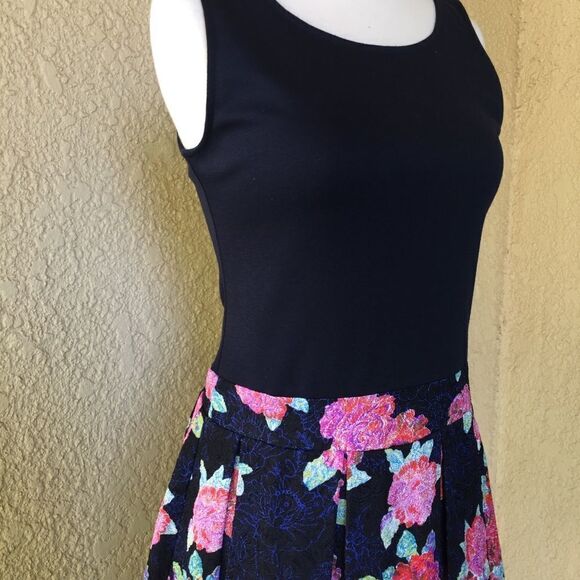 Collective Concepts Sleeveless Mini Dress XS‎ - Picture 2 of 8